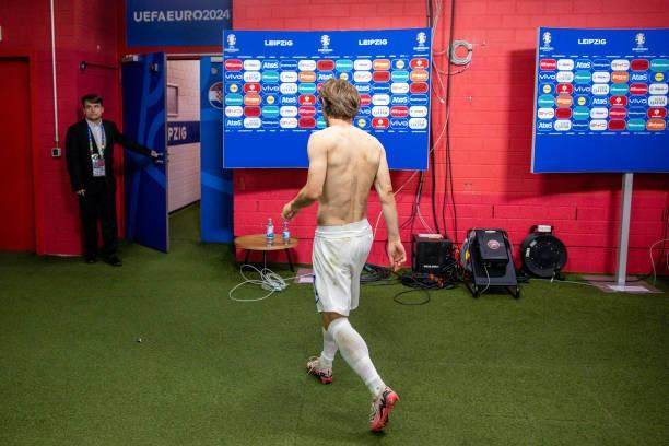 1719326952538032645.jpg 1719326848250.jpg