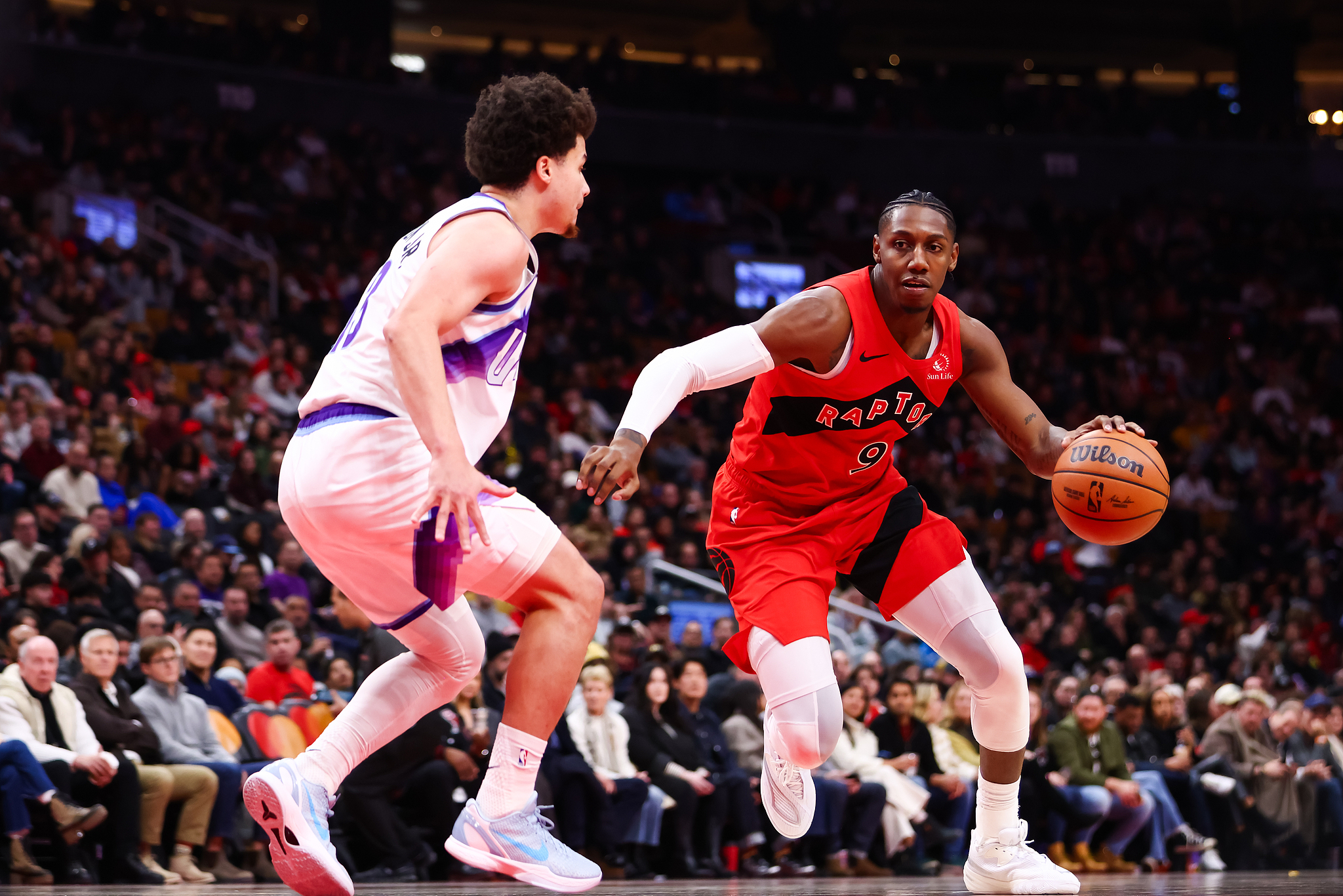 星空体育官方网站-巴雷特21分马尔卡宁27+11 猛龙主场送爵士6连败