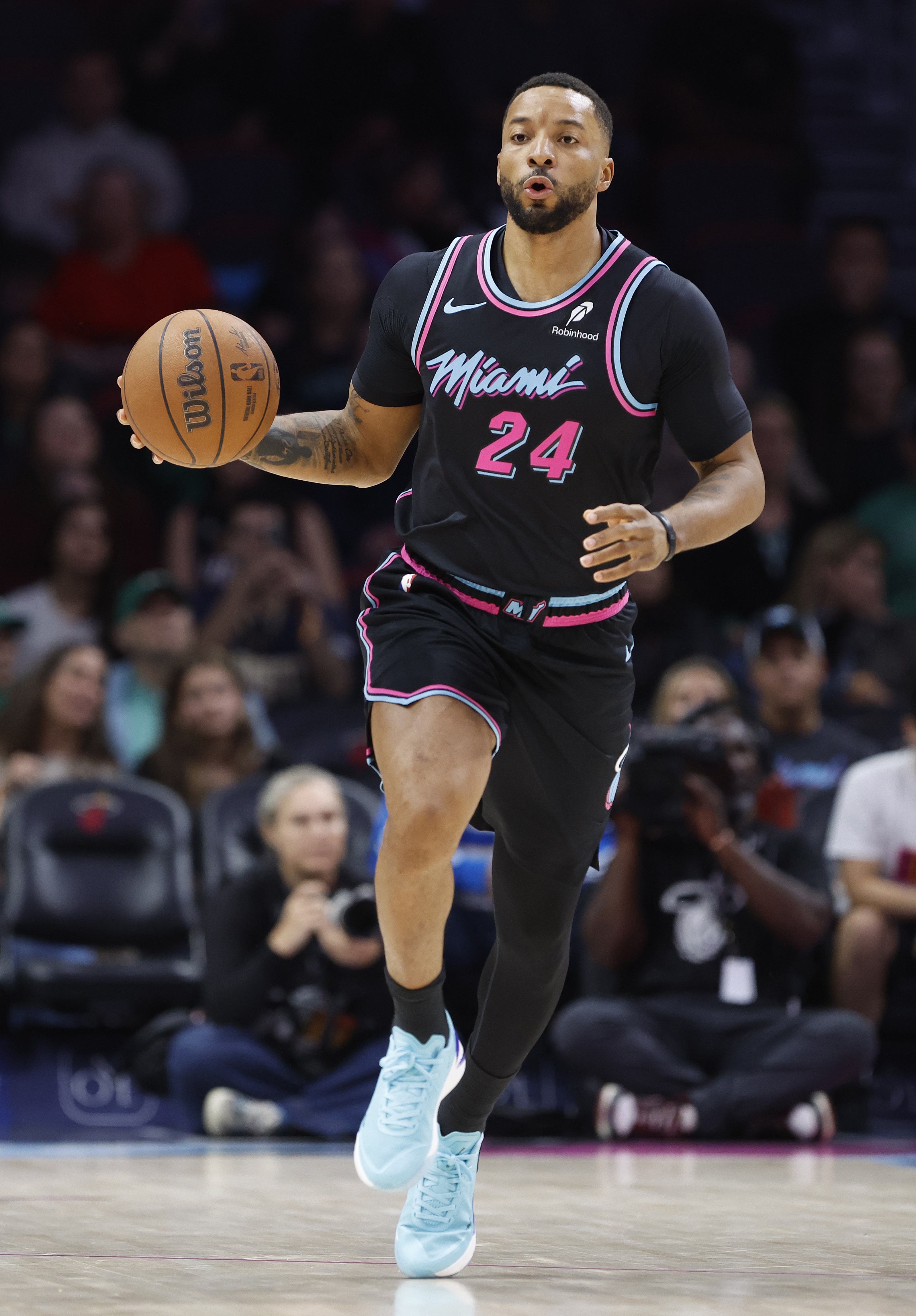 星空体育官方网站-明天热火迎战马刺 鲍威尔出战成疑 维金斯&amp;哈克斯大概率出战